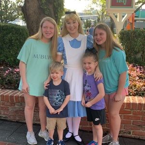 Meet your Posher, Marla